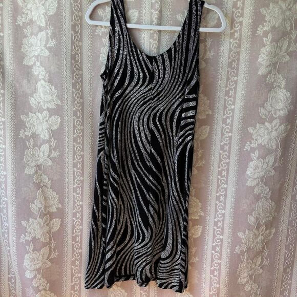 Jostar Vintage Women's Black and White Dress - Picture 4 of 5